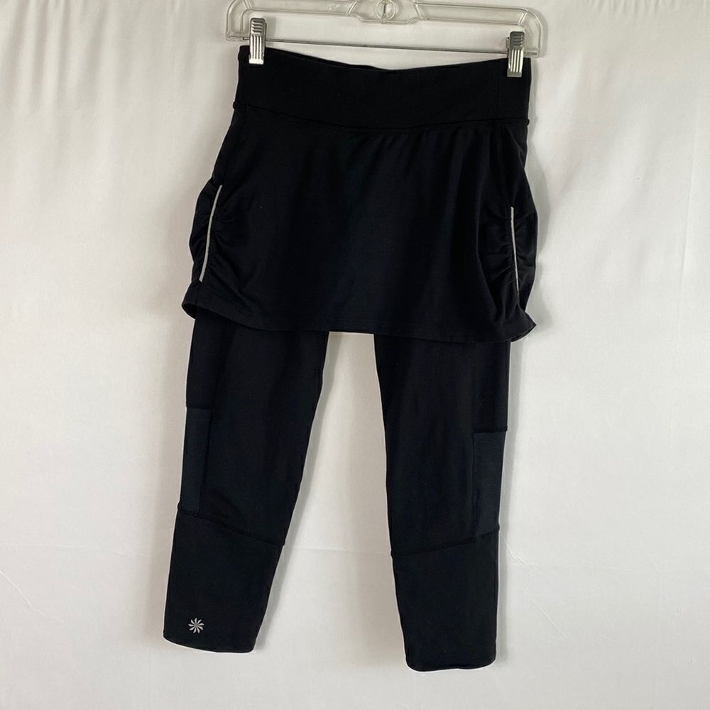 Athleta Activewear black 2 in 1 skirt & capri size XS